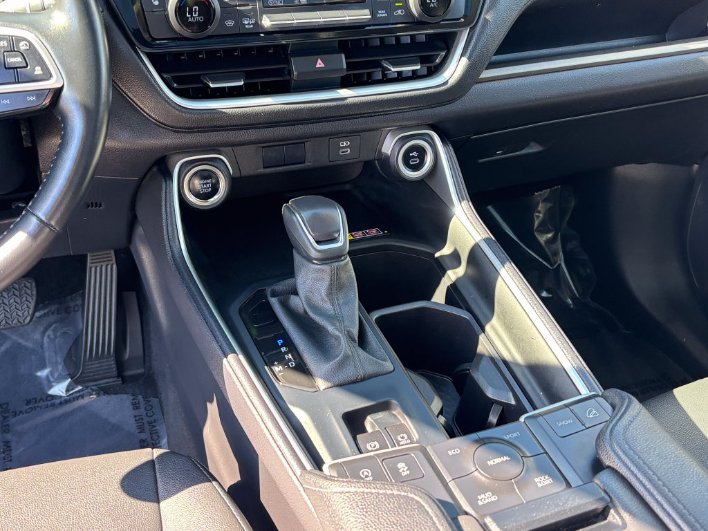 Certified 2025 Toyota Grand Highlander AWD image 26