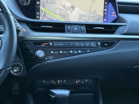 Used 2021 Lexus ES 350 w/ Premium Package image 16