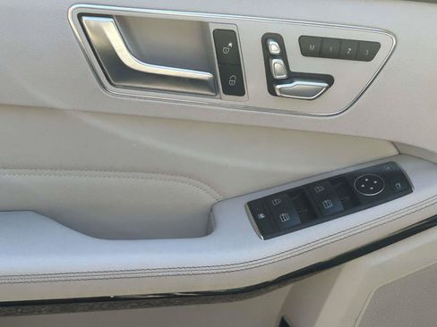 Used 2014 Mercedes-Benz E 350 Sedan image 29