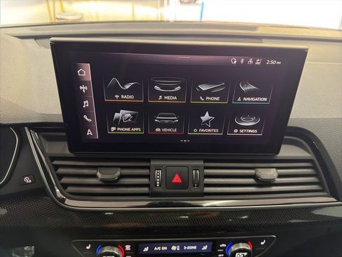 Used 2024 Audi SQ5 Premium Plus w/ Premium Plus Package image 36