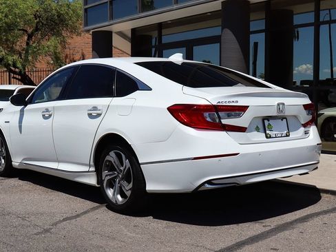 Used 2018 Honda Accord Touring image 9