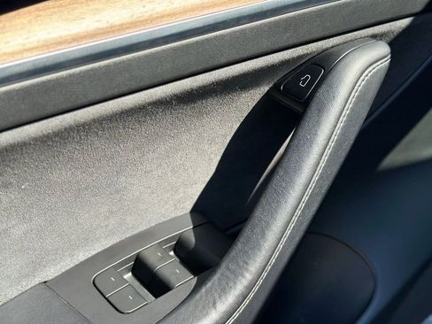 Used 2022 Tesla Model 3 Performance image 17