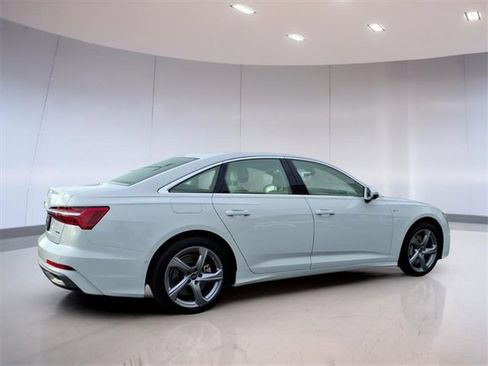 Used 2025 Audi A6 Premium Plus w/ Premium Plus Package image 4