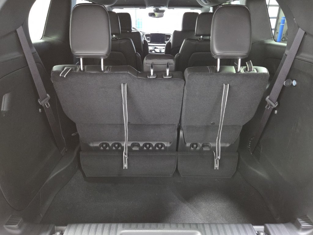 New 2026 Chrysler Pacifica Select w/ S Appearance Package FWD image 34