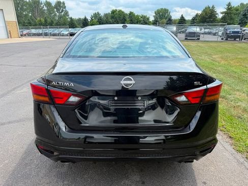 Used 2023 Nissan Altima 2.5 SL FWD image 2