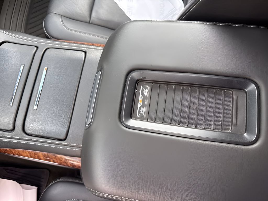 Used 2017 Chevrolet Suburban Premier AWD/4WD image 30