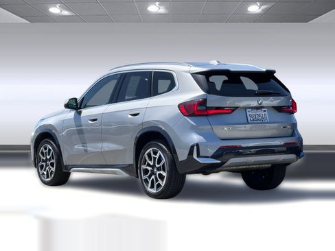 Used 2025 BMW X1 xDrive28i w/ Convenience Package AWD/4WD image 3
