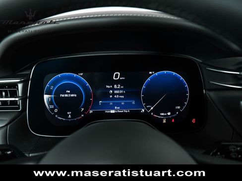 New 2025 Maserati Grecale GT image 38