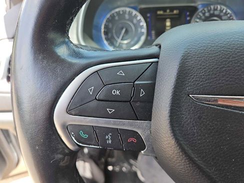 Used 2015 Chrysler 200 Limited w/ Convenience Group image 19