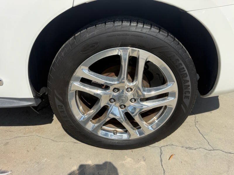 Used 2013 INFINITI JX35 AWD w/ Premium Pkg image 29
