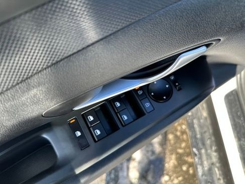 Certified 2025 Hyundai Tucson SE image 11