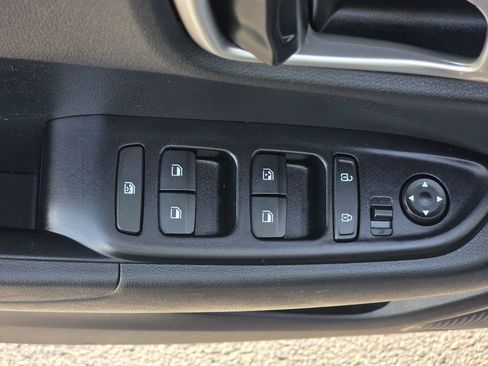 Used 2020 Hyundai Venue SEL w/ Convenience Package image 13