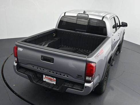 Used 2019 Toyota Tacoma TRD Off-Road AWD/4WD image 28