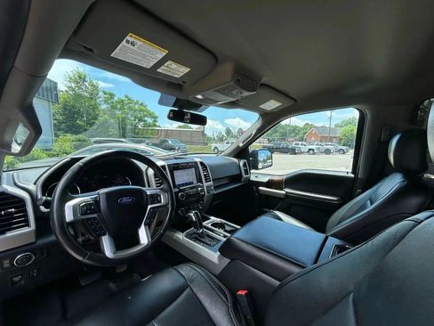 Used 2020 Ford F150 Lariat image 29