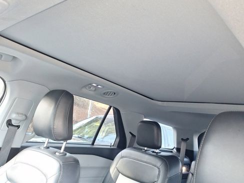 Certified 2022 Ford Explorer XLT w/ Equipment Group 202A image 15