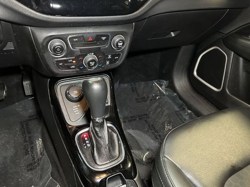 Used 2019 Jeep Compass Latitude AWD/4WD image 29