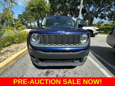 Used 2017 Jeep Renegade Latitude FWD image 1