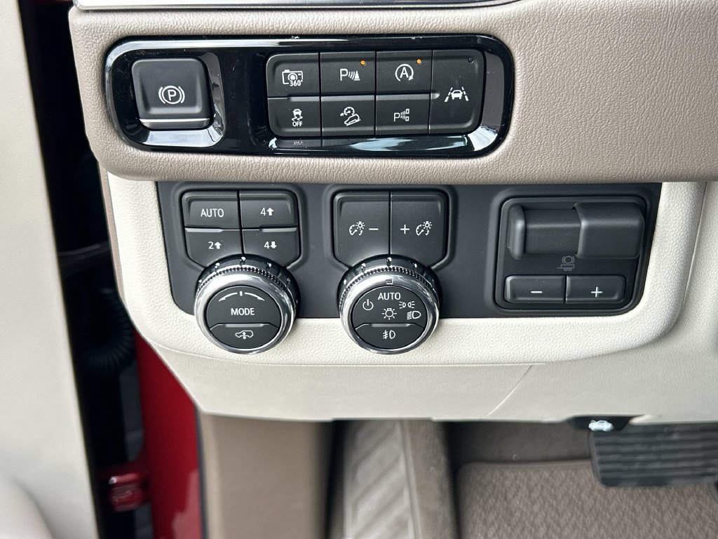 New 2026 GMC Yukon Denali w/ Denali Reserve Package AWD/4WD image 18