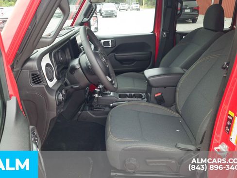 Used 2025 Jeep Wrangler Unlimited Sport AWD/4WD image 6