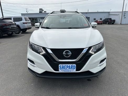 Used 2022 Nissan Rogue Sport SL image 2
