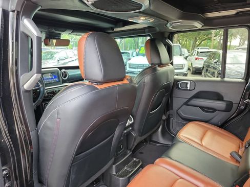 Used 2020 Jeep Wrangler Unlimited Sahara AWD/4WD image 11