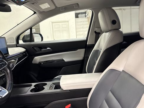 Used 2024 Honda Prologue Touring image 4