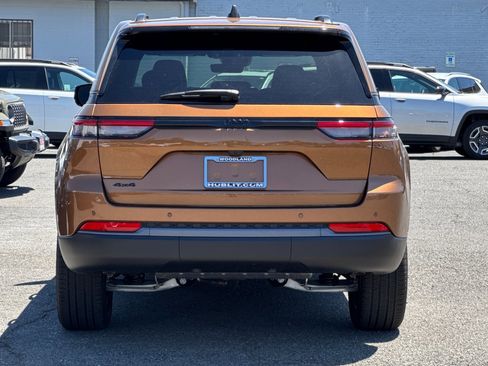 New 2026 Jeep Grand Cherokee Limited AWD/4WD image 4