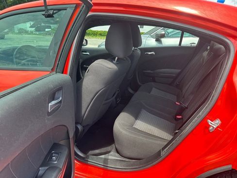 Used 2023 Dodge Charger SXT w/ Blacktop Package image 4