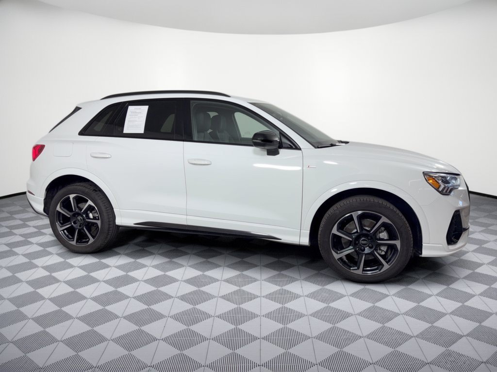 Used 2025 Audi Q3 2.0T Premium Plus w/ Premium Plus Package AWD/4WD image 8