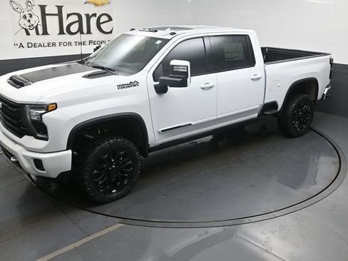 New 2026 Chevrolet Silverado 2500 High Country w/ High Country Premium Package AWD/4WD image 23