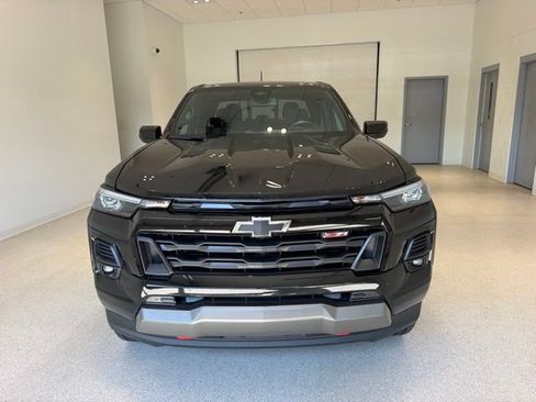 Used 2023 Chevrolet Colorado Z71 w/ Z71 Convenience Package 2 AWD/4WD image 2