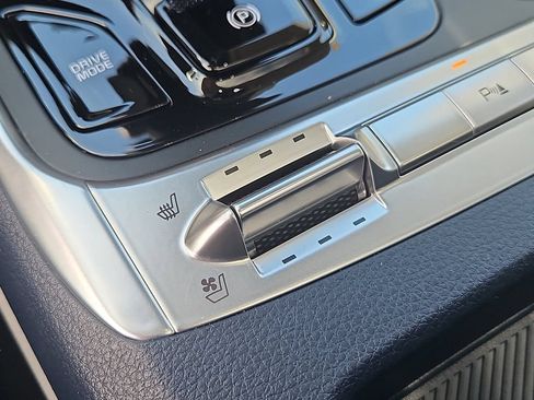 Certified 2026 Kia Carnival SX w/ SX Dark Edition Package FWD image 20