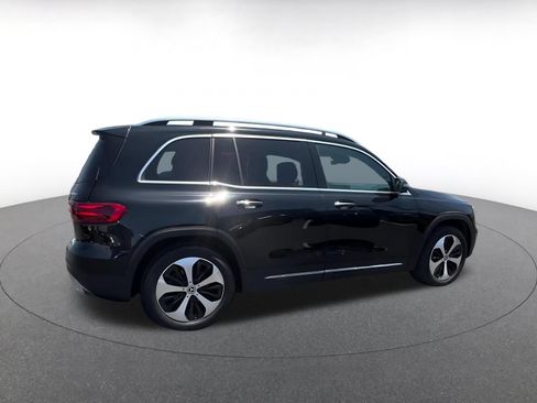 Used 2025 Mercedes-Benz GLB 250 4MATIC image 14