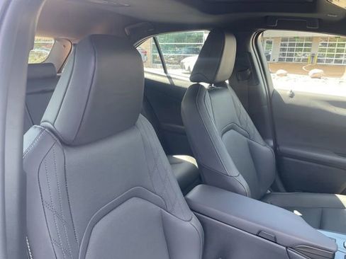 New 2026 Lexus UX 300h AWD image 18