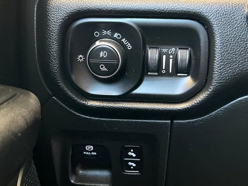 Used 2019 RAM 1500 Big Horn RWD image 29