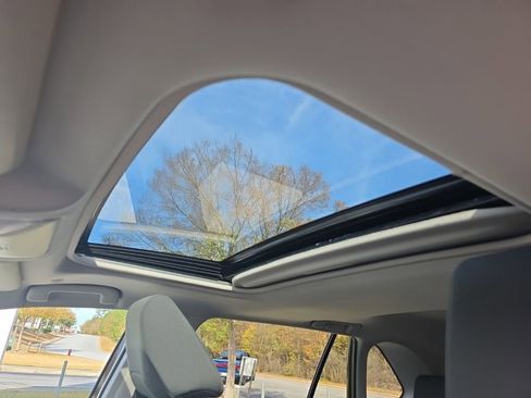 Used 2024 Toyota RAV4 XLE image 24