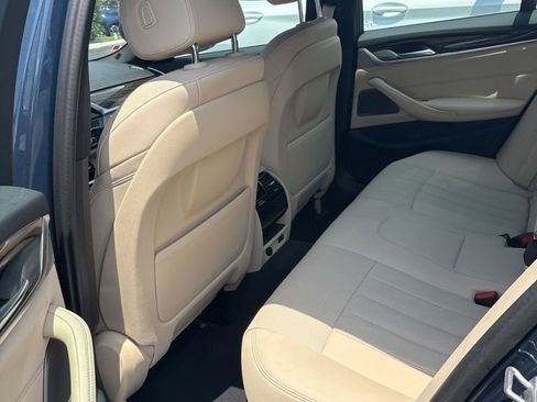 Used 2023 BMW 530e w/ Premium Package RWD image 4