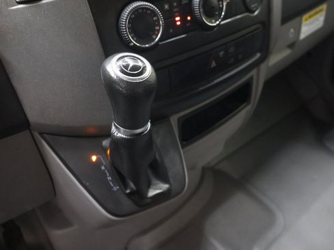 Used 2018 Mercedes-Benz Sprinter 2500 image 19
