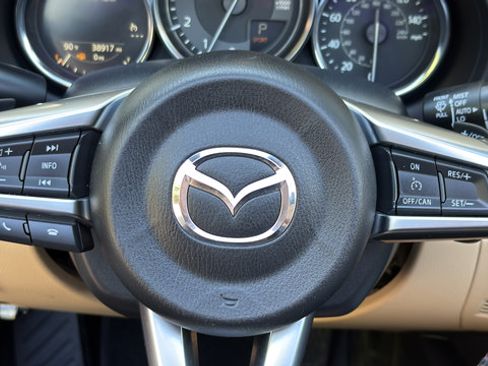 Used 2019 MAZDA MX-5 Miata RF Grand Touring RWD image 19