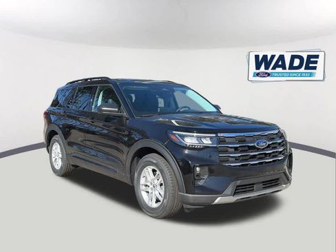 New 2026 Ford Explorer Active w/ Active Comfort Package image 3