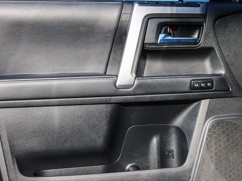 Used 2023 Toyota 4Runner Limited image 21