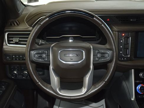 Used 2023 GMC Yukon XL Denali w/ Denali Reserve Package AWD/4WD image 38