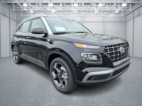 New 2026 Hyundai Venue SEL FWD image 4