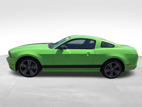 Used 2013 Ford Mustang Coupe w/ V6 Performance Pkg RWD image 2