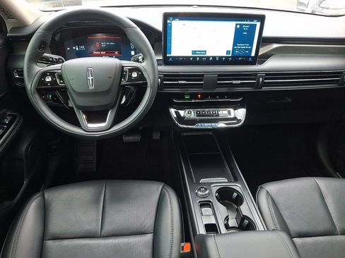Certified 2025 Lincoln Corsair Reserve w/ Jet Appearance Package AWD/4WD image 11