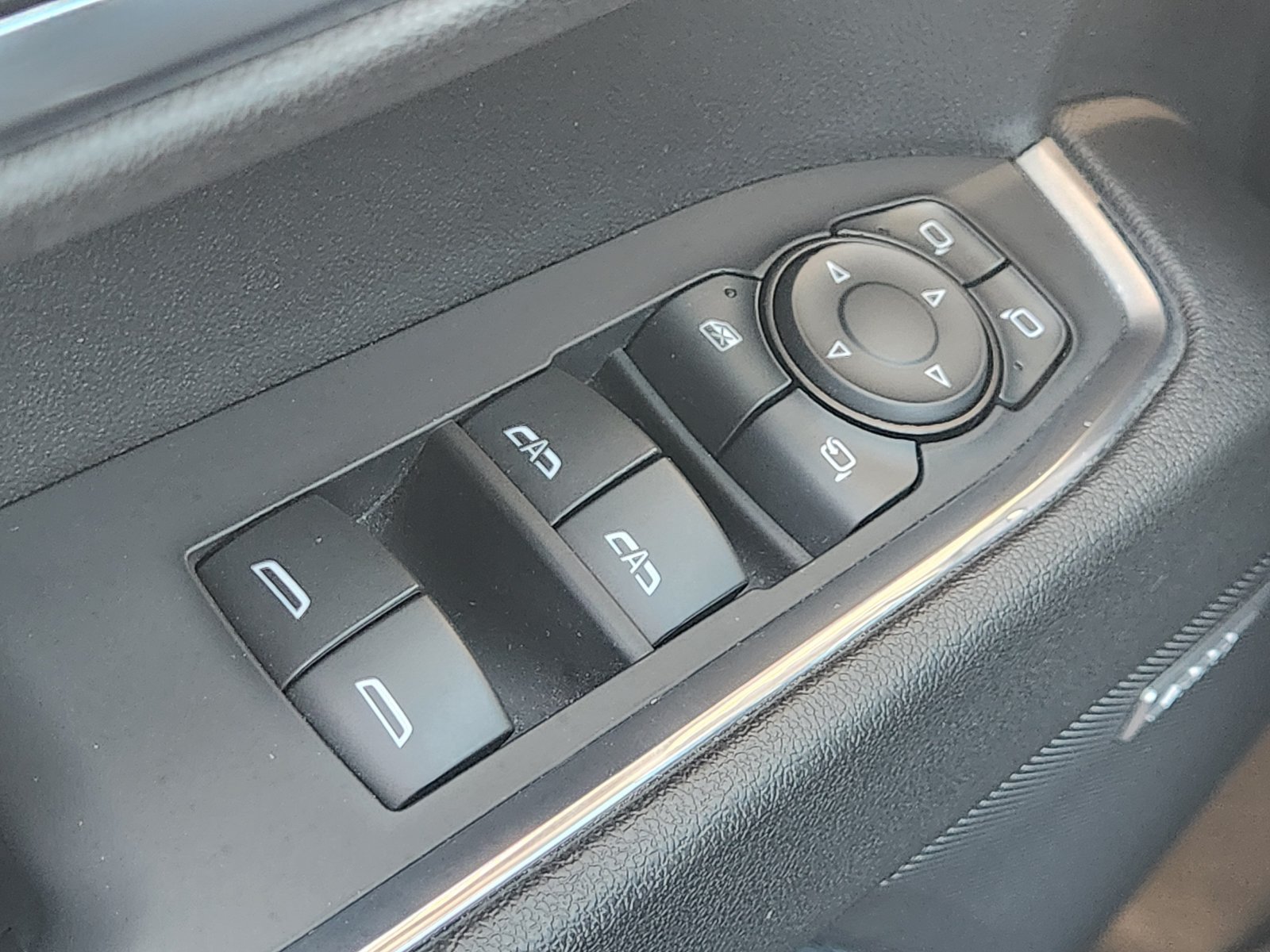 Certified 2023 Chevrolet Silverado 1500 LTZ AWD/4WD image 26
