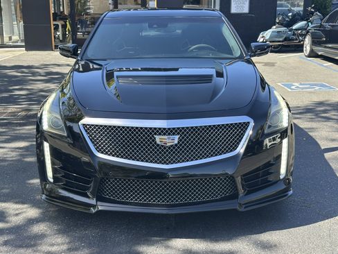 Used 2016 Cadillac CTS V w/ Luxury Package RWD image 5