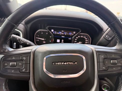 Used 2022 GMC Sierra 2500 Denali w/ Denali Ultimate Package AWD/4WD image 16