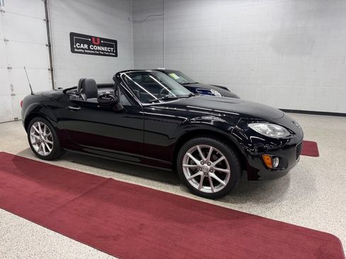 Used 2012 MAZDA MX-5 Miata Grand Touring w/ Premium Pkg RWD image 8