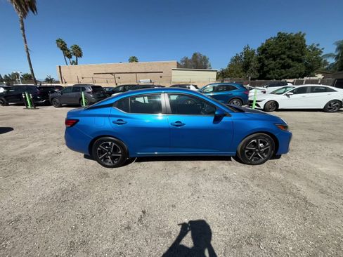 Used 2025 Nissan Sentra SV FWD image 15